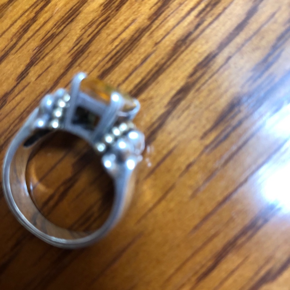 Ring - Picture 3 of 6